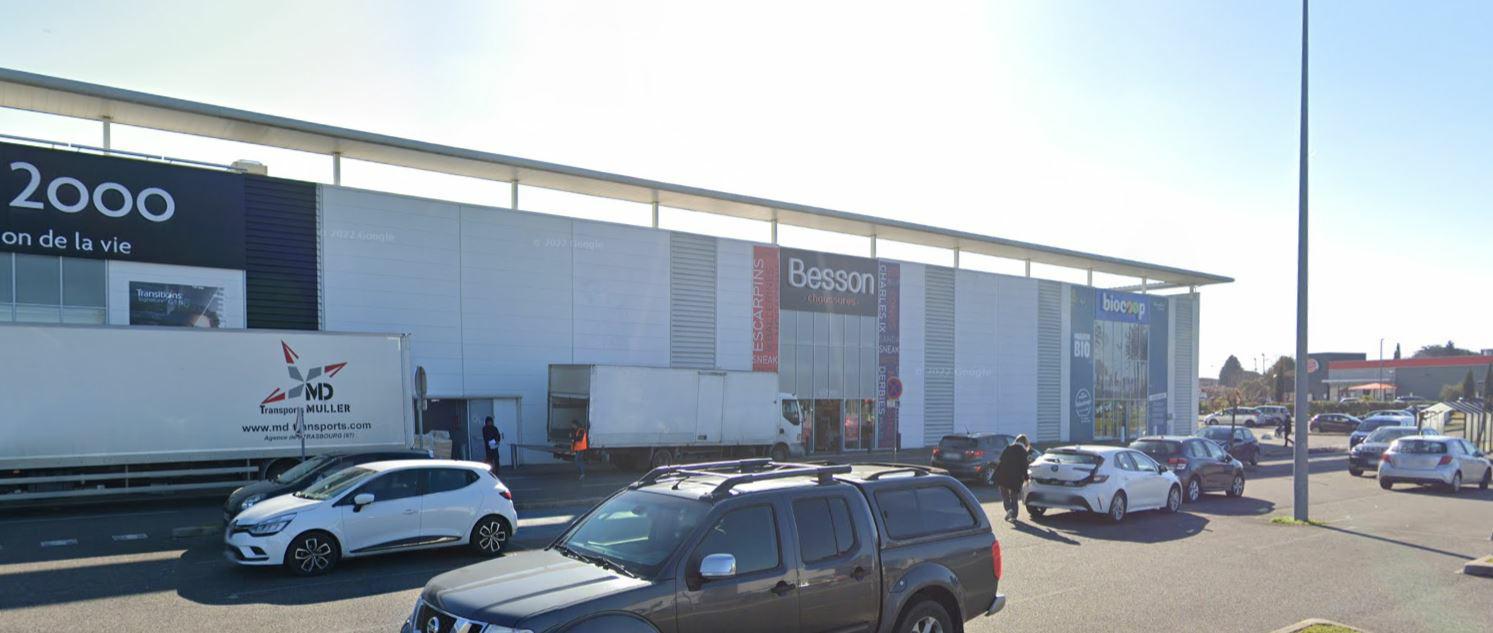 Commerce Saint-Orens-de-Gameville 564m² Location commerce Saint-Orens-de-Gameville Haute-Garonne OLCOM2308263 2